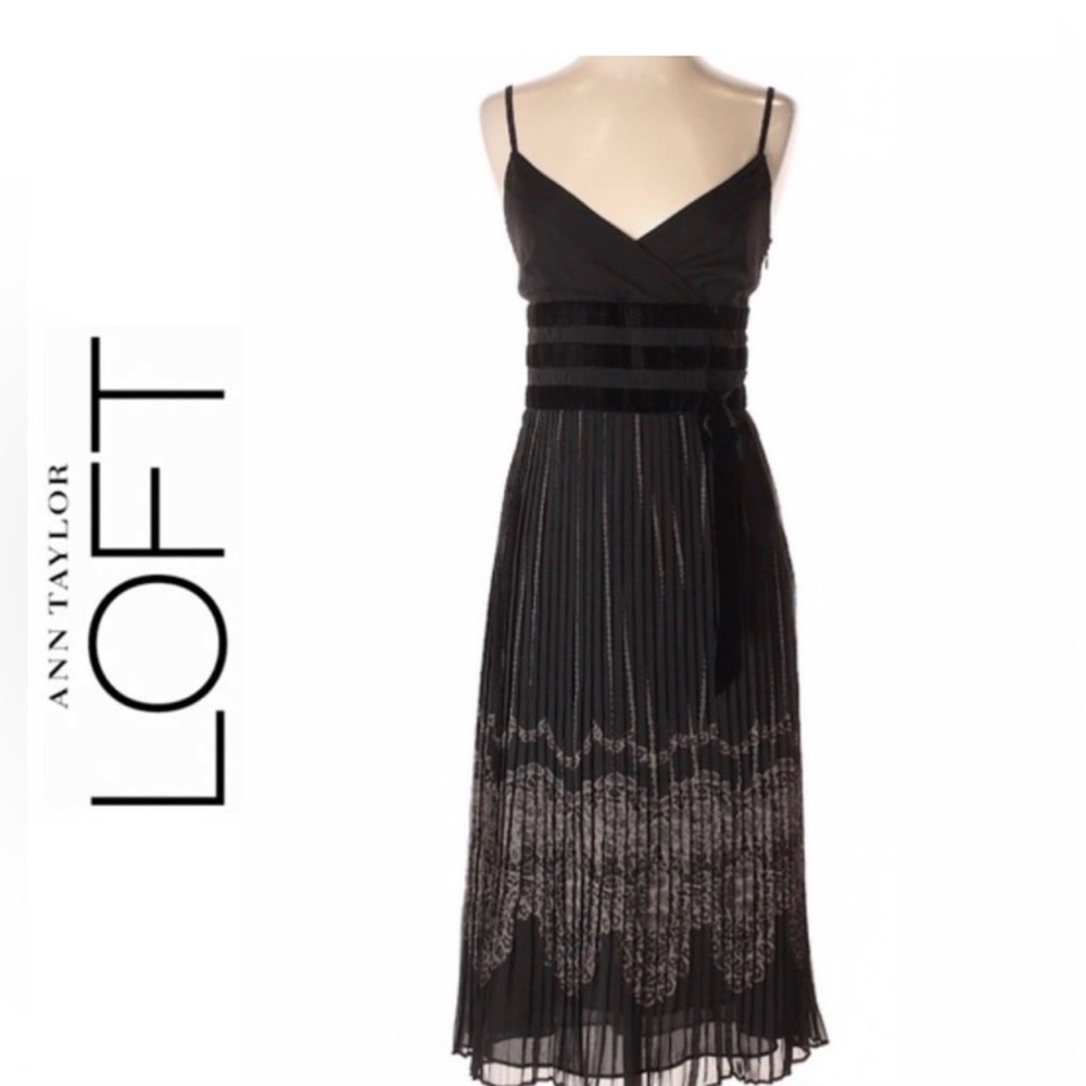 Ann Taylor LOFT Pleated Skirt Dress Spaghetti Straps Velvet Bow Size 8 Feminine